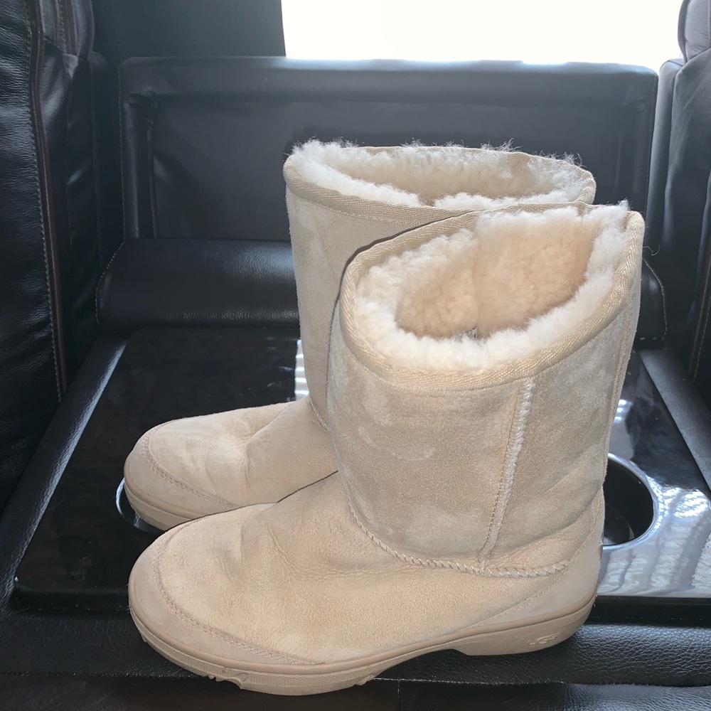 Women’s  UGG boots